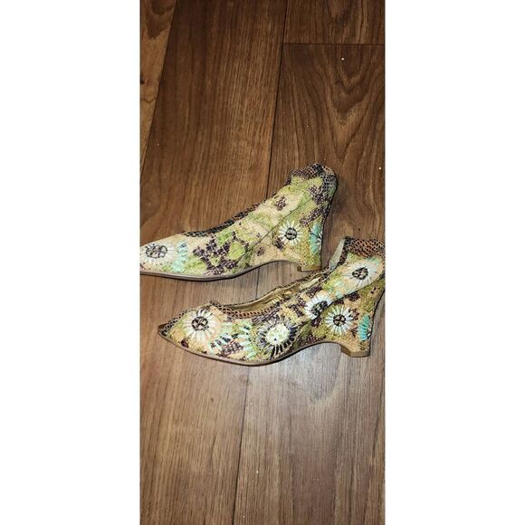 Naughty Monkey Wedge Heels - Picture 1 of 9